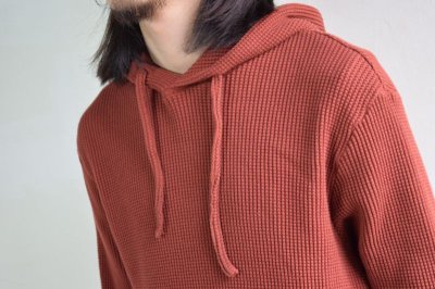 画像1: 【MORE SALE】UNIVERSAL PRODUCTS (ユニバーサルプロダクツ) × YAAH WAFFLE HOODIE [BRICK]