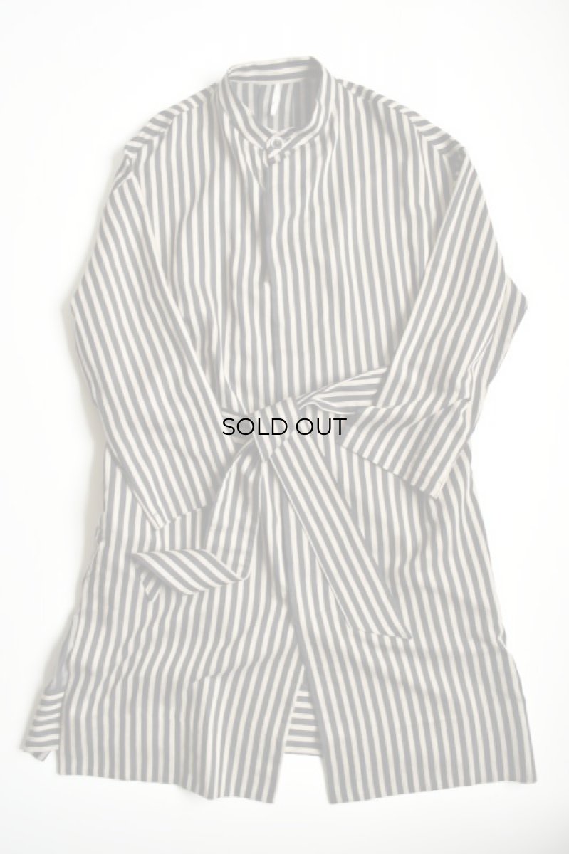 画像5: 【MORE SALE】m's braque (エムズ ブラック) OVERSIZED STAND COLLAR SHIRTS COAT with belt [BLACK stripe] (5)