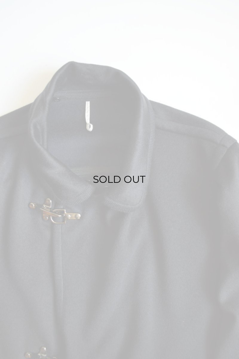 フードを取り外した例