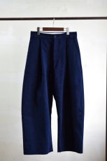 画像5: STUDIO NICHOLSON (スタジオニコルソン) PEACHED COTTON TWILL VOLUME PLEAT PANTS [DARK NAVY] (5)