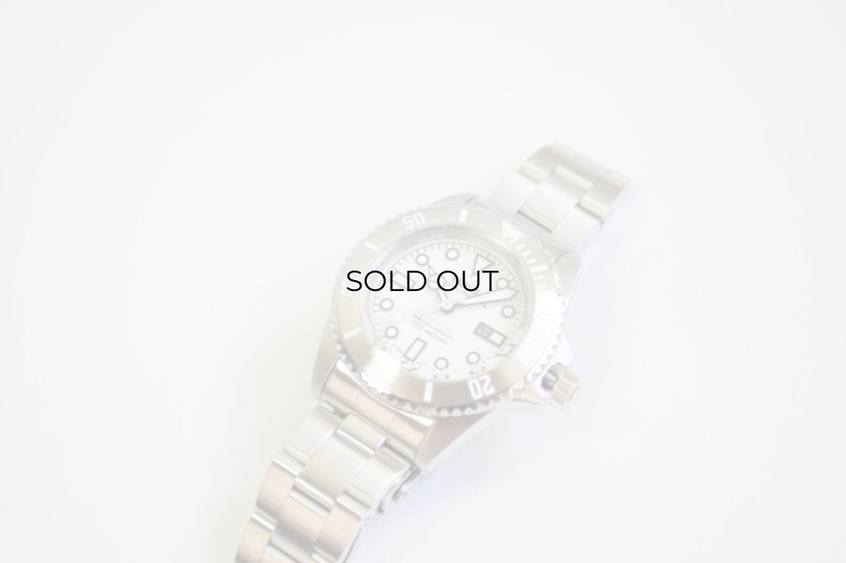 画像3: UNIVERSAL PRODUCTS (ユニバーサルプロダクツ) × VAGUE WATCH (ヴァーグウォッチ) DIVER'S SON MONO [SILVER] (3)