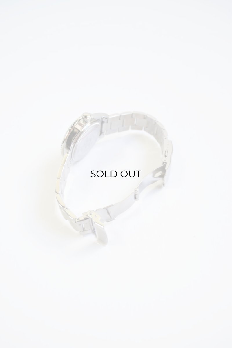 画像2: UNIVERSAL PRODUCTS (ユニバーサルプロダクツ) × VAGUE WATCH (ヴァーグウォッチ) DIVER'S SON MONO [SILVER] (2)