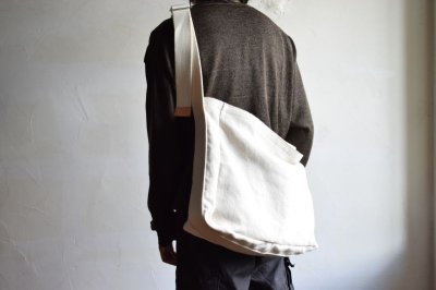 画像1: hender scheme (エンダースキーマ) square shoulder bag small  [2-colors]