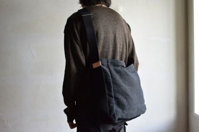 画像2: hender scheme (エンダースキーマ) square shoulder bag small  [2-colors]