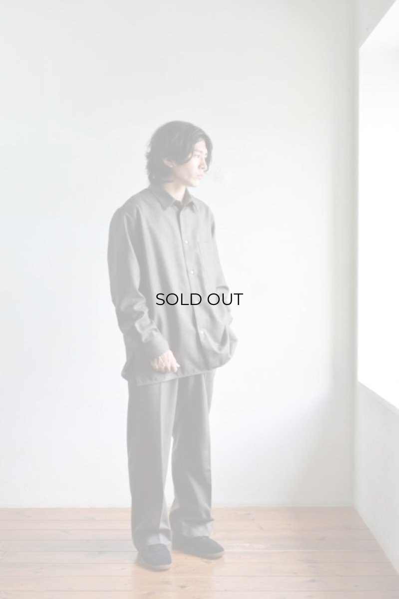 身長173cm、体重62kgの体型でサイズMの着用例