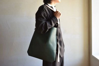 画像2: hender scheme (エンダースキーマ) one side belt bag [2-colors]