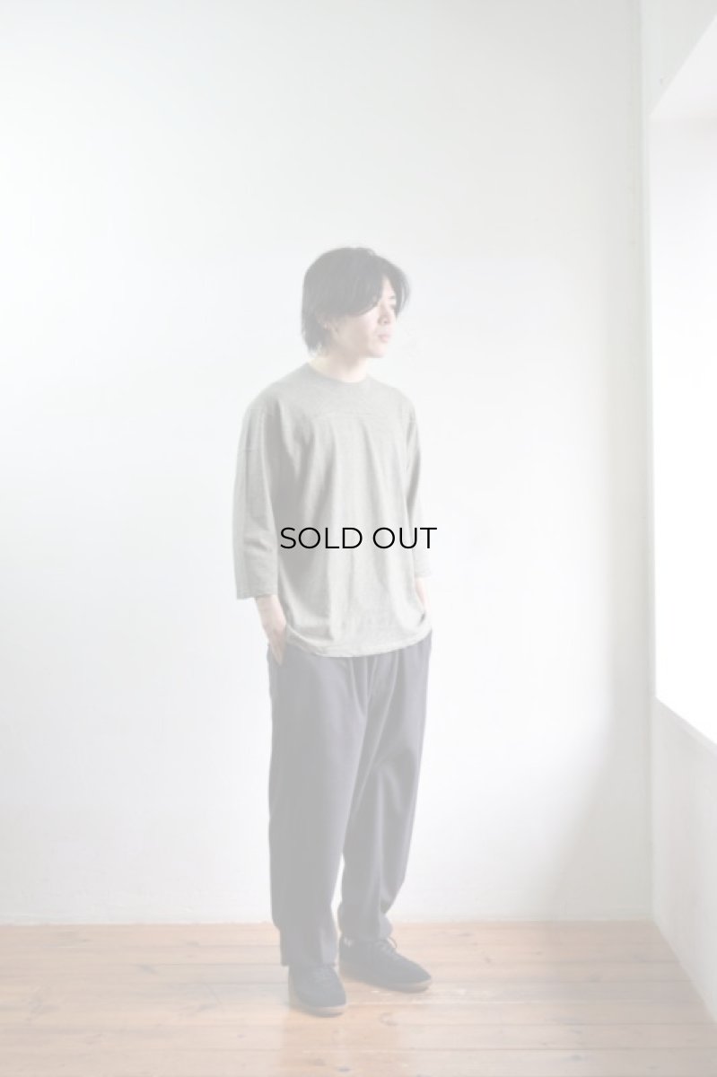 身長173cm、体重62kgの体型でサイズ2の着用例