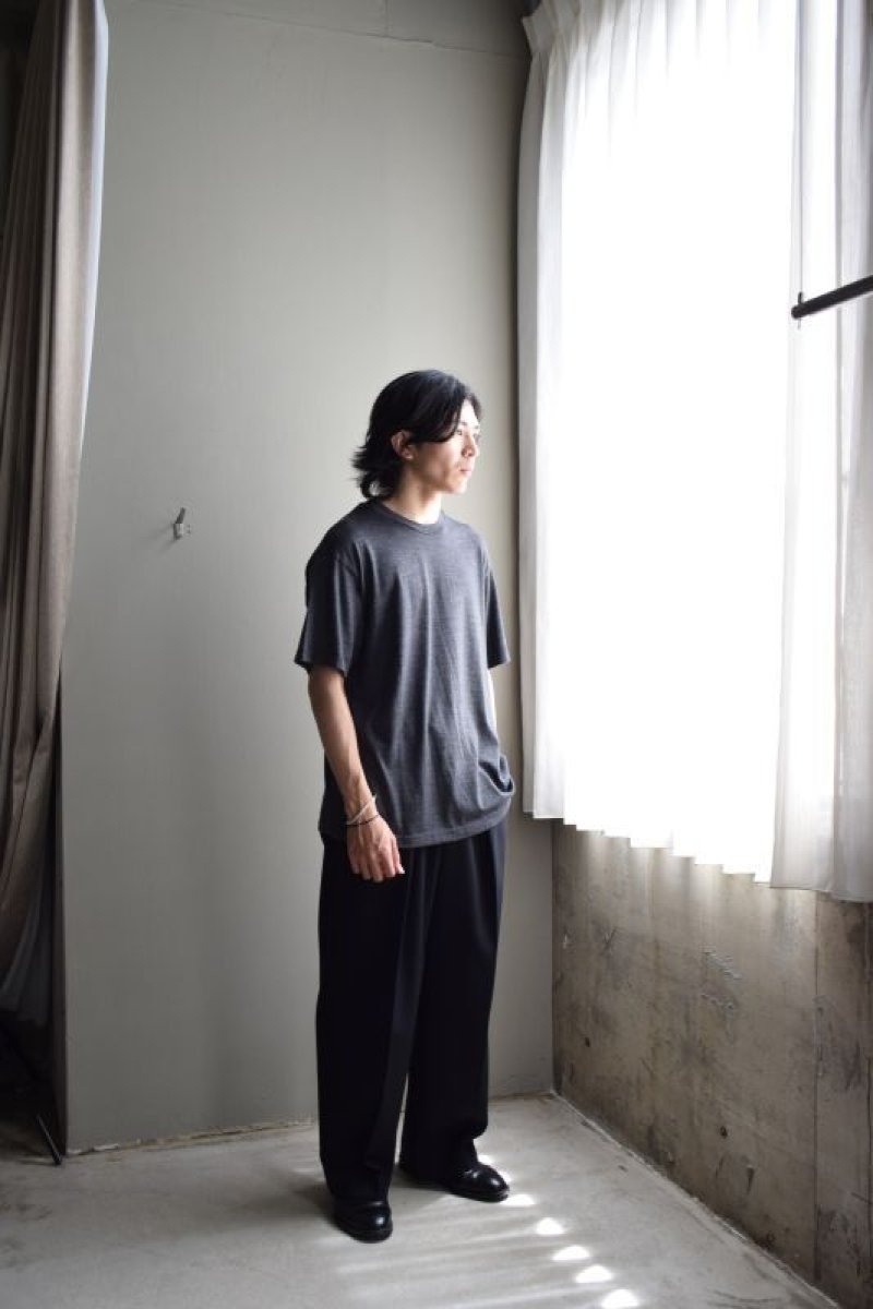 画像1: 【SALE】UNIVERSAL PRODUCTS (ユニバーサルプロダクツ) WOOL S/S T-SHIRT 233-60110 [GRAY]