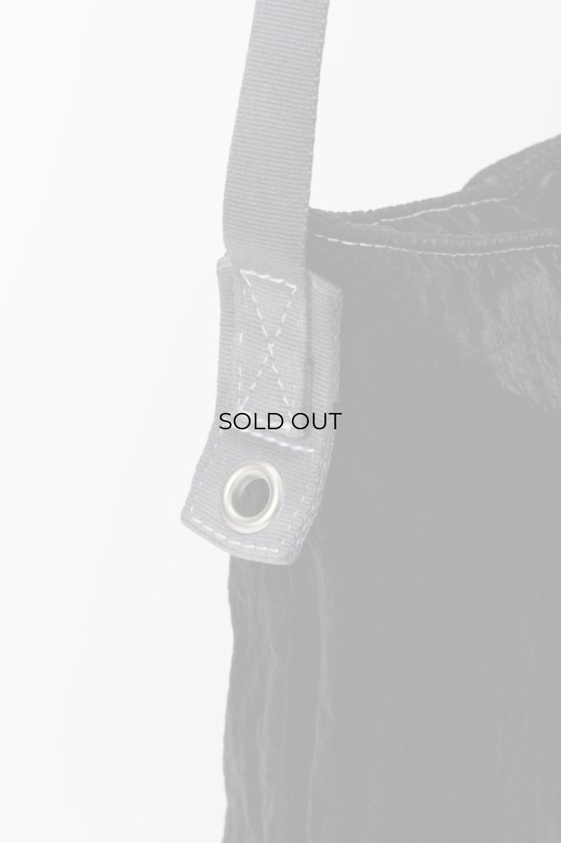 画像4: hender scheme (エンダースキーマ) over dyed cross body bag small [2-colors] (4)