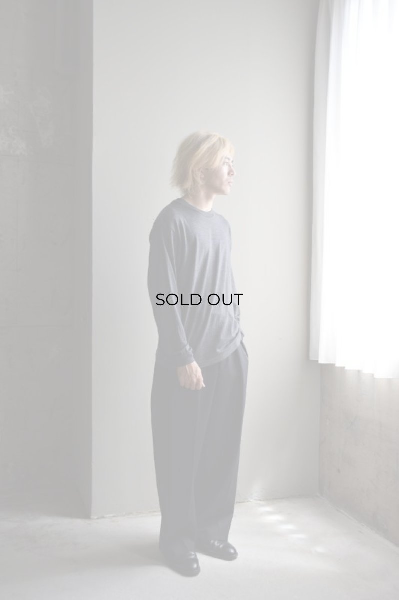 身長173cm、体重62kgの体型でサイズ2の着用例