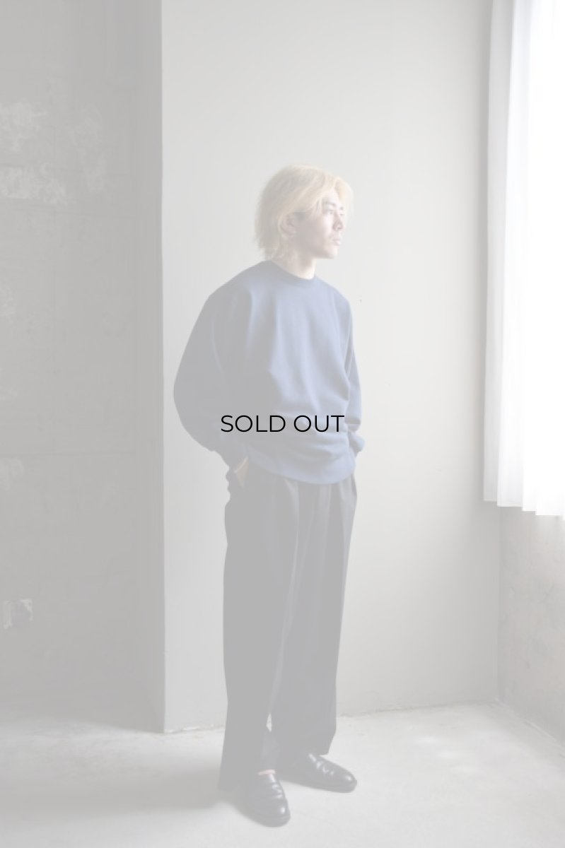 身長173cm、体重62kgの体型でサイズ5の着用例