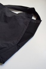画像4: ERA. (イーラ) SHRINK PIPE BAG [2-colors] (4)
