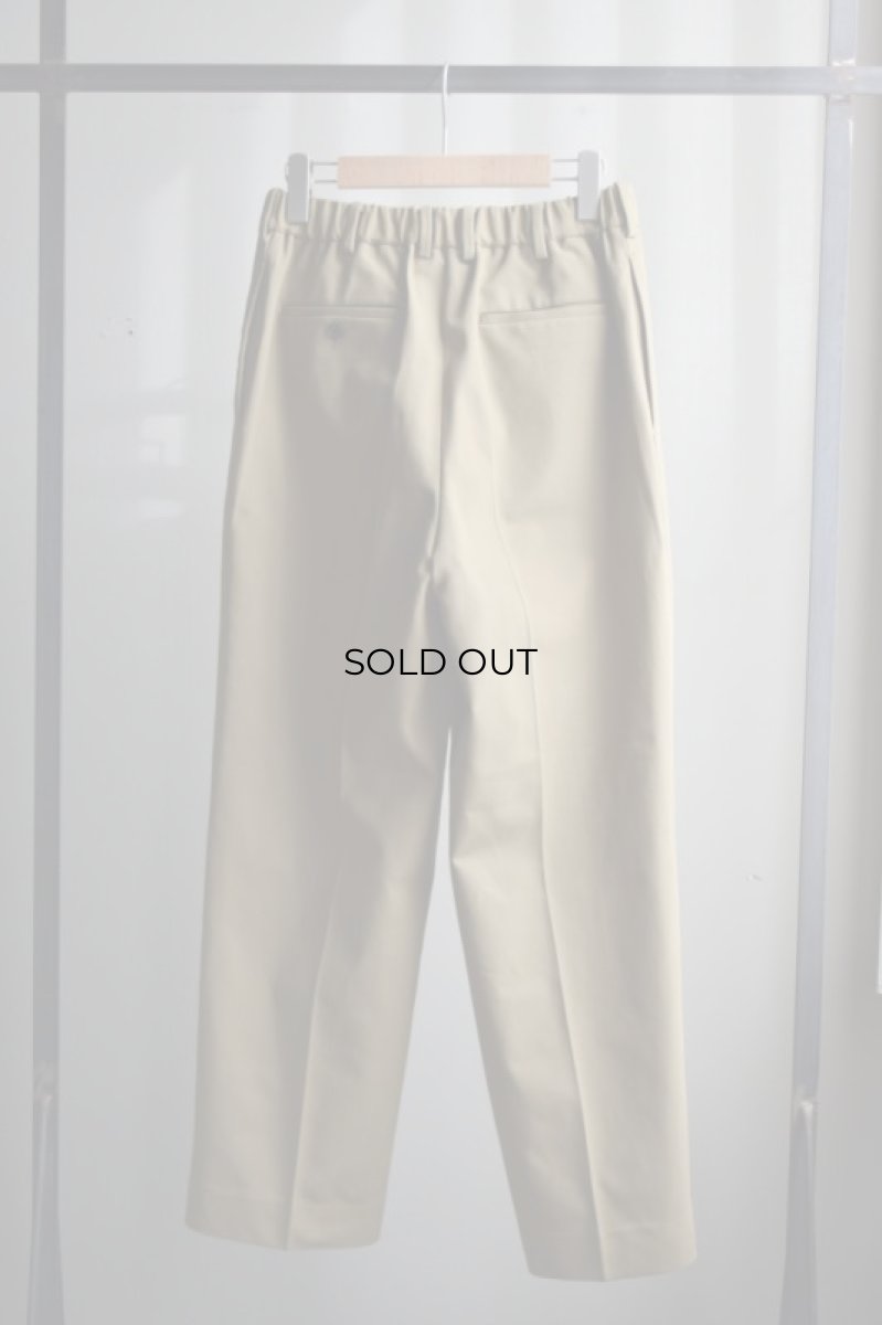 画像6: MARKAWARE (マーカウェア)  Organic Cotton Survival Cloth CLASSIC FIT TROUSERS [BEIGE] (6)