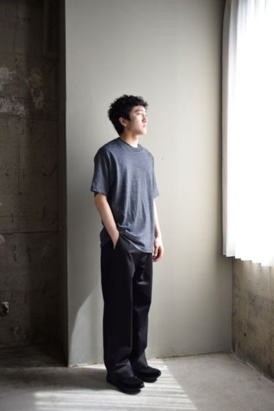 画像1: UNIVERSAL PRODUCTS (ユニバーサルプロダクツ) WOOL S/S T-SHIRT 233-60110 [CHARCOAL GRAY]