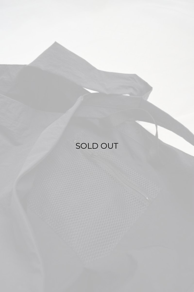 画像9: ERA. (イーラ) SHRINK PIPE BAG [2-colors] (9)