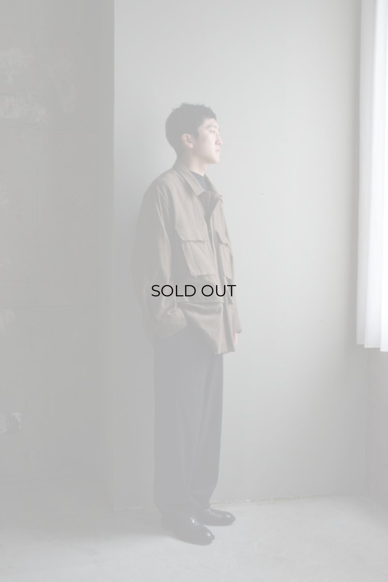 身長175cm、体重62kgの体型でサイズ2の着用例