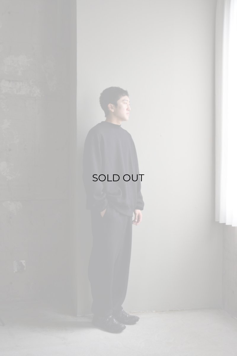 身長175cm、体重62kgの体型でサイズ4の着用例