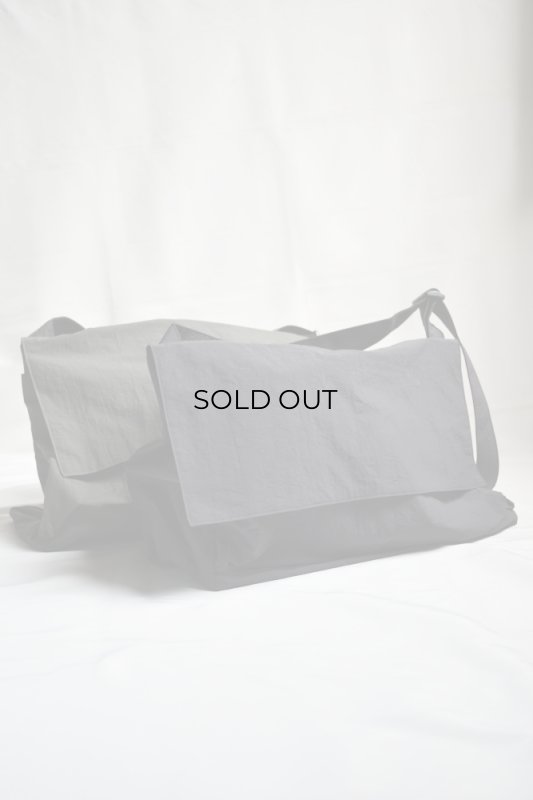 ERA.｜SHRINK NO MESSENGER BAG ショルダーバッグ ERA.｜SHRINK NO MESSENGER BAG [ ショルダーバッグ ] - HOEK(フーク