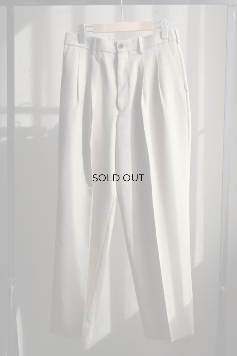 画像5: MARKAWARE (マーカウェア) ORGANIC WOOL 2/80 TROPICAL CLASSIC FIT DOUBLE PLEATED TROUSERS[BEIGE]  (5)