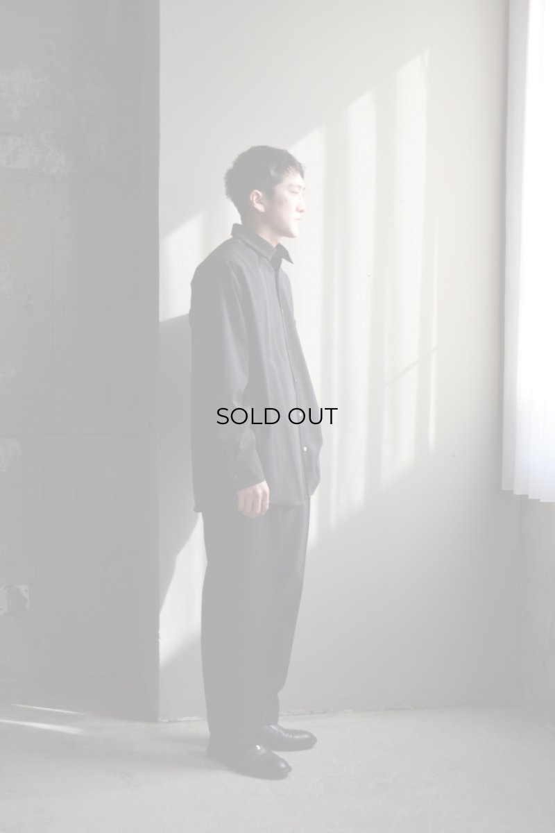 身長175cm、体重62kgの体型でサイズ3の着用例