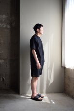身長175cm、体重62kgの体型でサイズ2の着用例