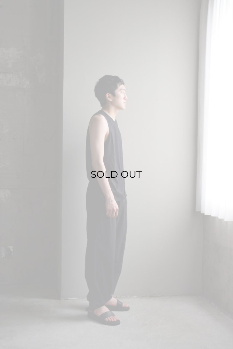 身長175cm、体重62kgの体型でサイズ2の着用例