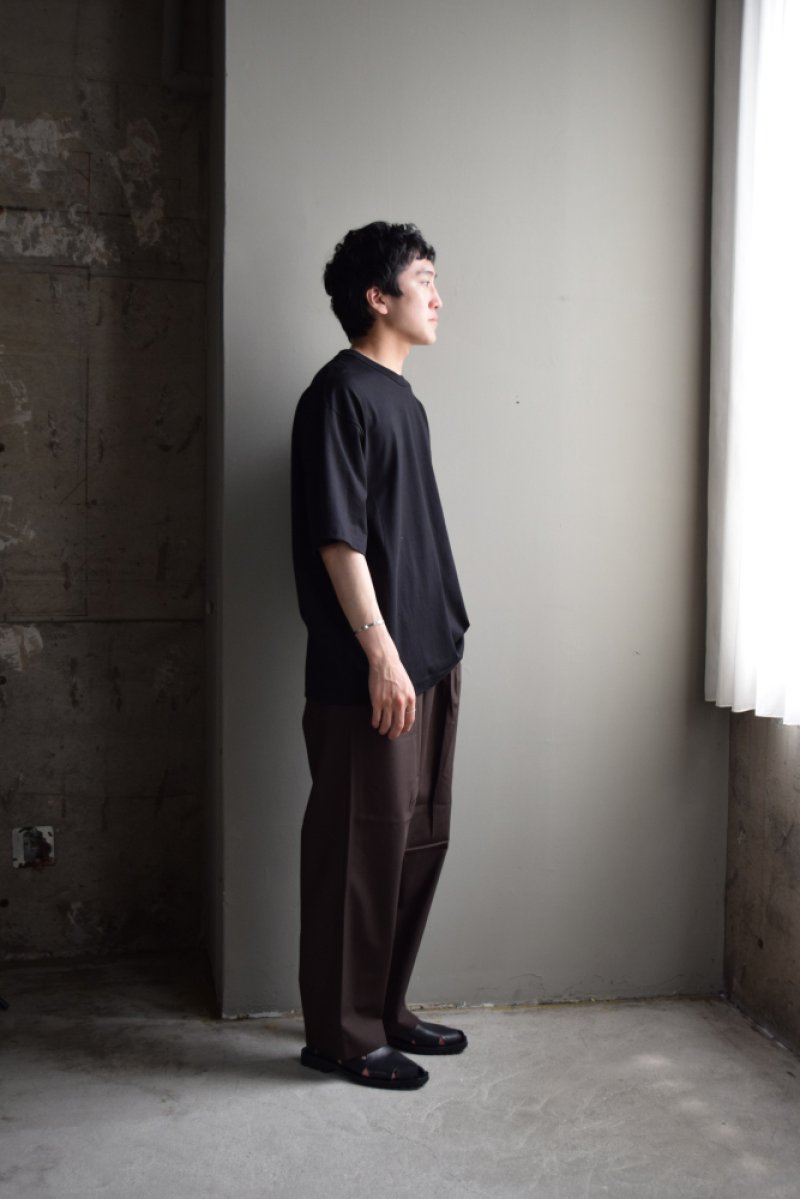 画像1: MARKAWARE (マーカウェア) DOUBLE PLEATED EASY TROUSERS ORGANIC COTTON GABARDINE  [OLIVE DRAB] 