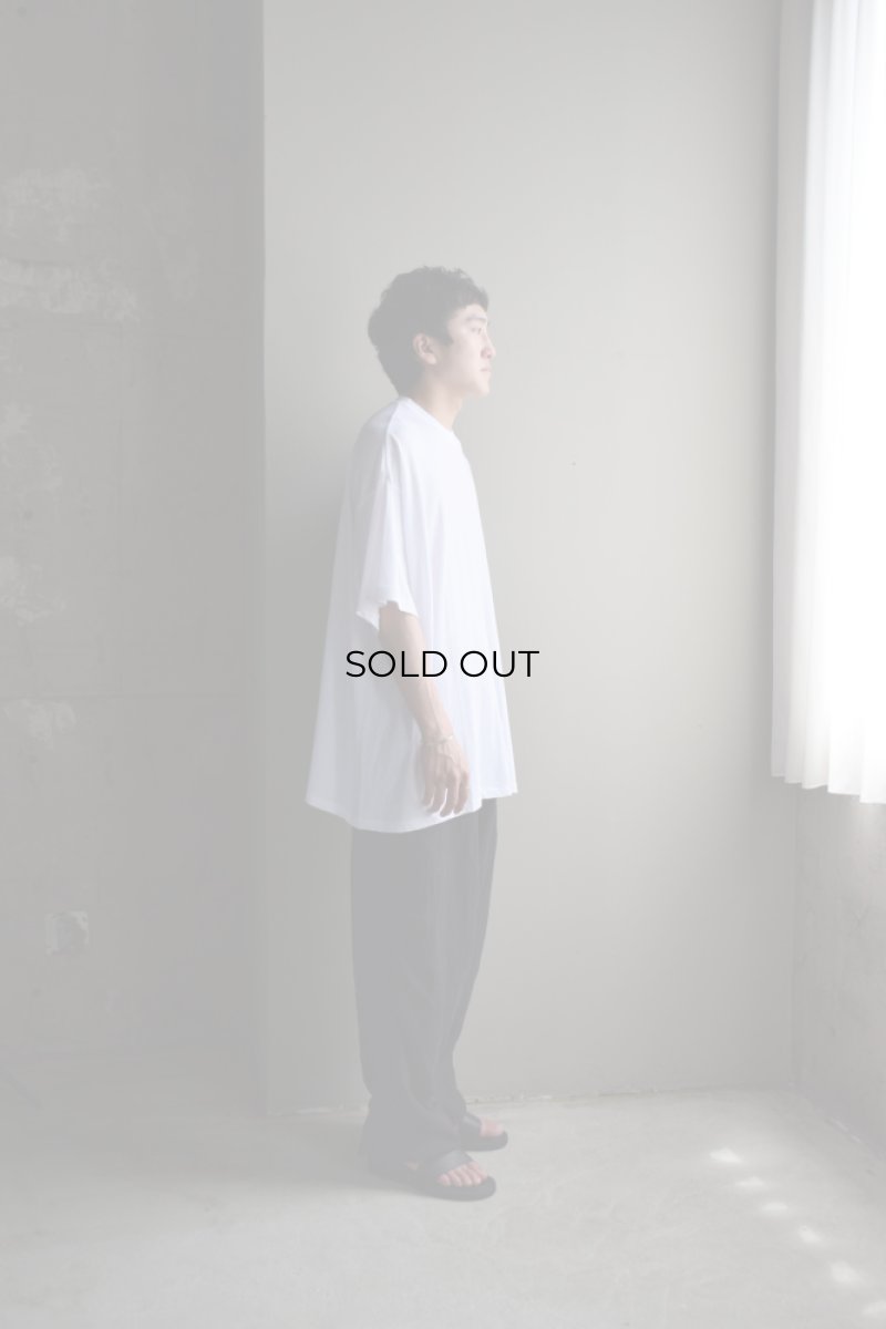 身長175cm、体重62kgの体型でサイズ3の着用例