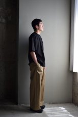 身長175cm、体重62kgの体型でサイズ2の着用例