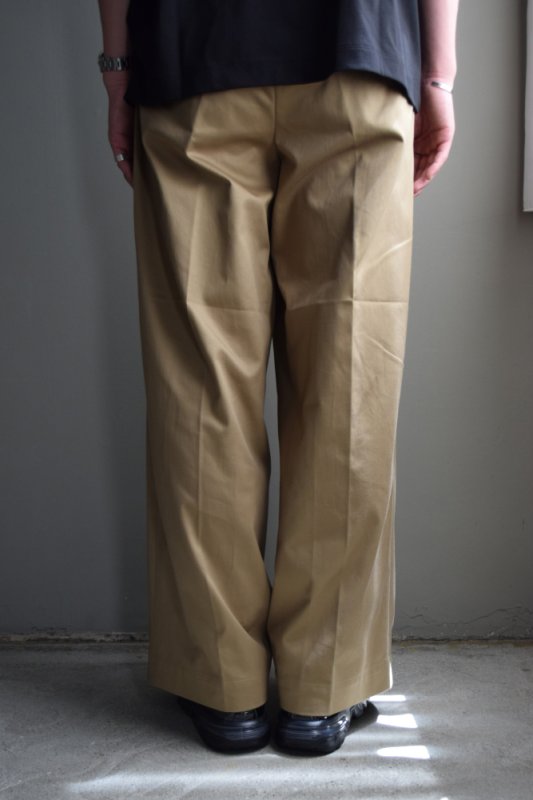 UNIVERSAL PRODUCTS (ユニバーサルプロダクツ) 2TUCK WIDE CHINO