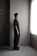 身長175cm、体重62kgの体型でサイズ2の着用例