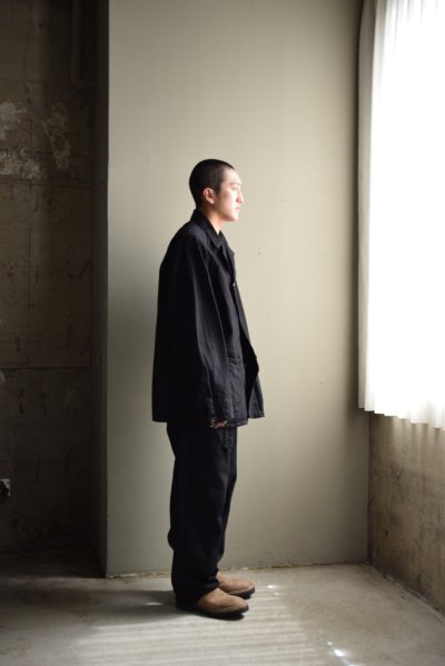 画像3: COMOLI (コモリ) ブラックデニム ベルテッドパンツ [BLACK]