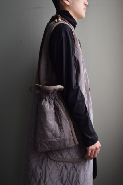 画像1: m's braque (エムズ ブラック) SILK-LOFT QUILTING DRAWSTRING BAG [2-colors]