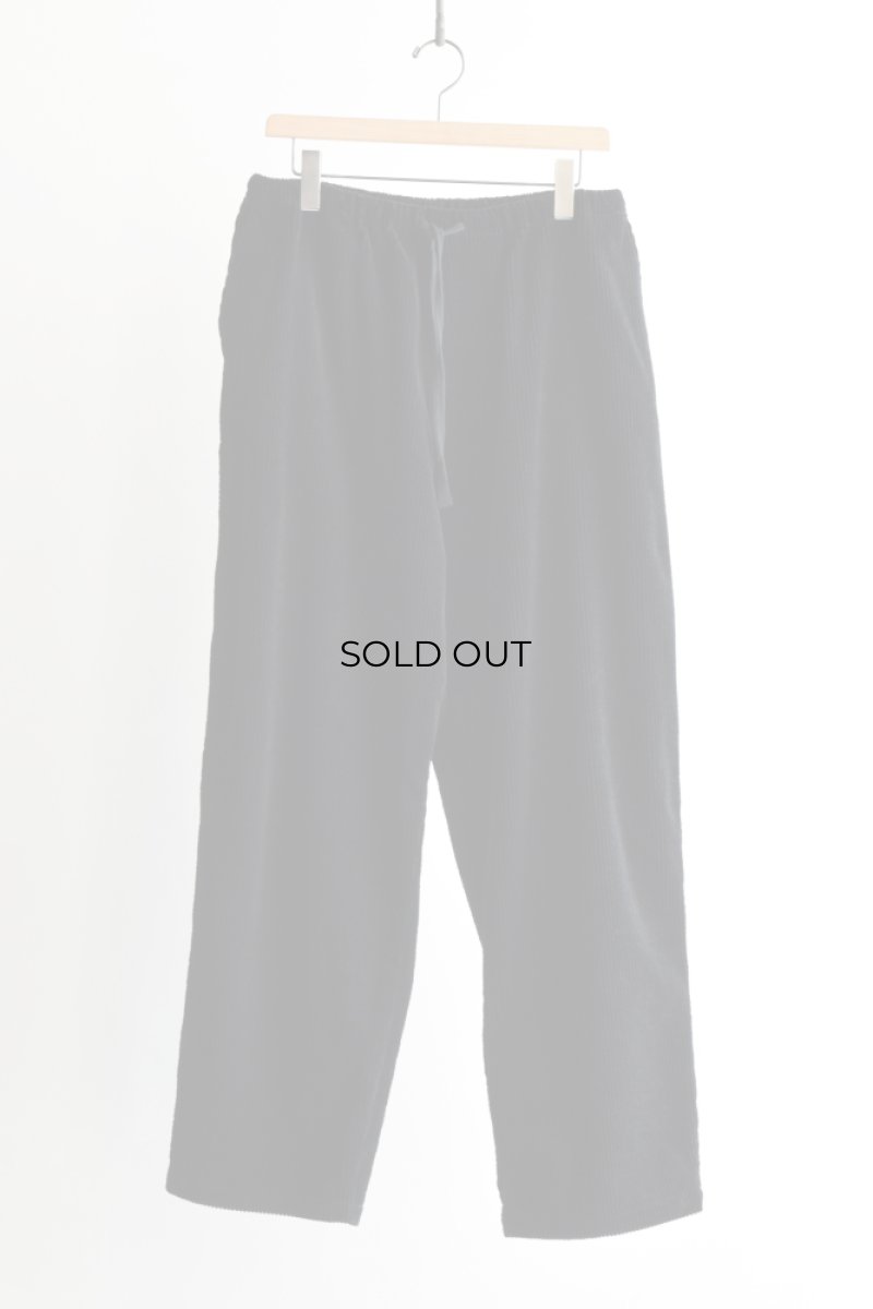 画像5: COMOLI (コモリ) コーデュロイ ドローストリングパンツ [BLACK] (5)