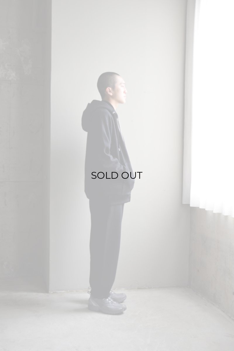 身長175cm、体重62kgの体型でサイズ3の着用例