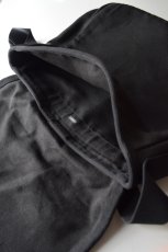 画像4: COMOLI (コモリ) ヘンプダック ショルダーバッグ [BLACK] (4)