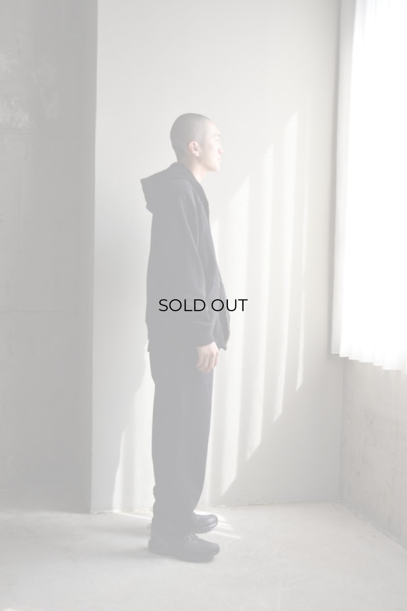 身長175cm、体重62kgの体型でサイズ3の着用例