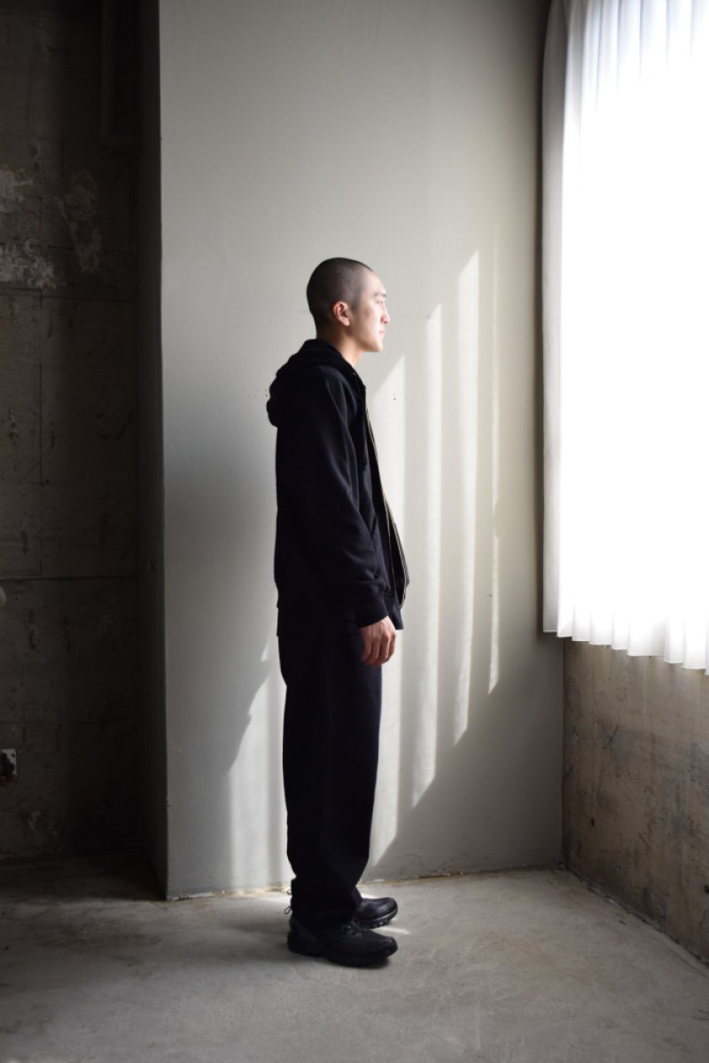 画像1: COMOLI (コモリ) コットン裏毛 ジップパーカ [BLACK]