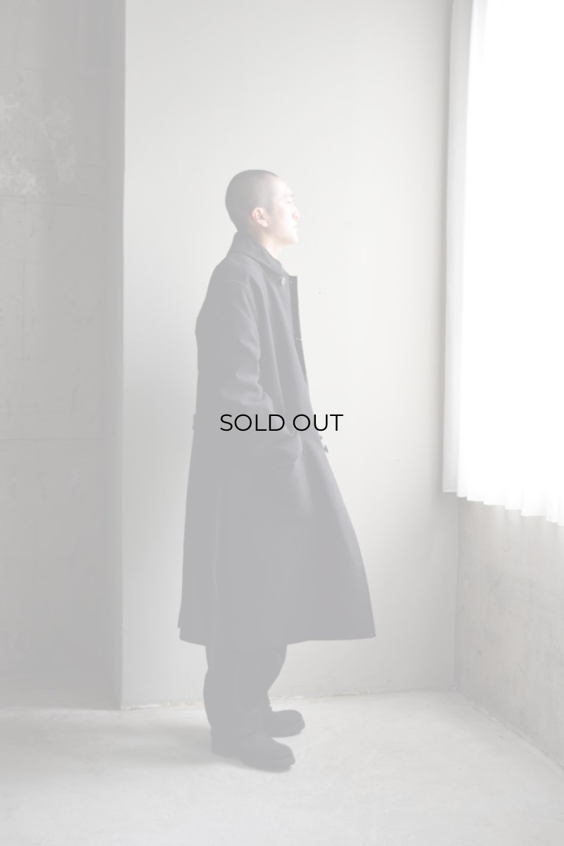 身長175cm、体重62kgの体型でサイズ3の着用例