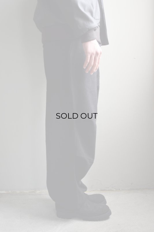 COMOLI (コモリ) モールスキン ニータックパンツ [BLACK]