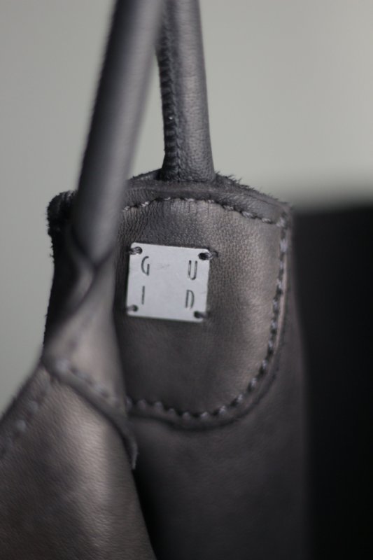 GUIDI (グイディ) HORSE REVERSE SHOPPER BAG [BLACK]