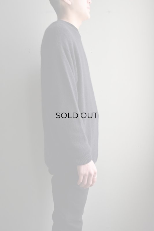 COMOLI (コモリ) カシミヤ製品染 クルーネックニット [BLACK]