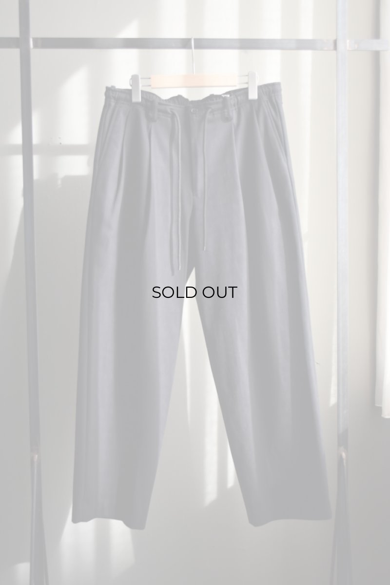 画像5: MARKAWARE (マーカウェア) ORGANIC COTTON SURVIVAL CLOTH DOUBLE PLEATED EASY TROUSERS [BLACK] (5)