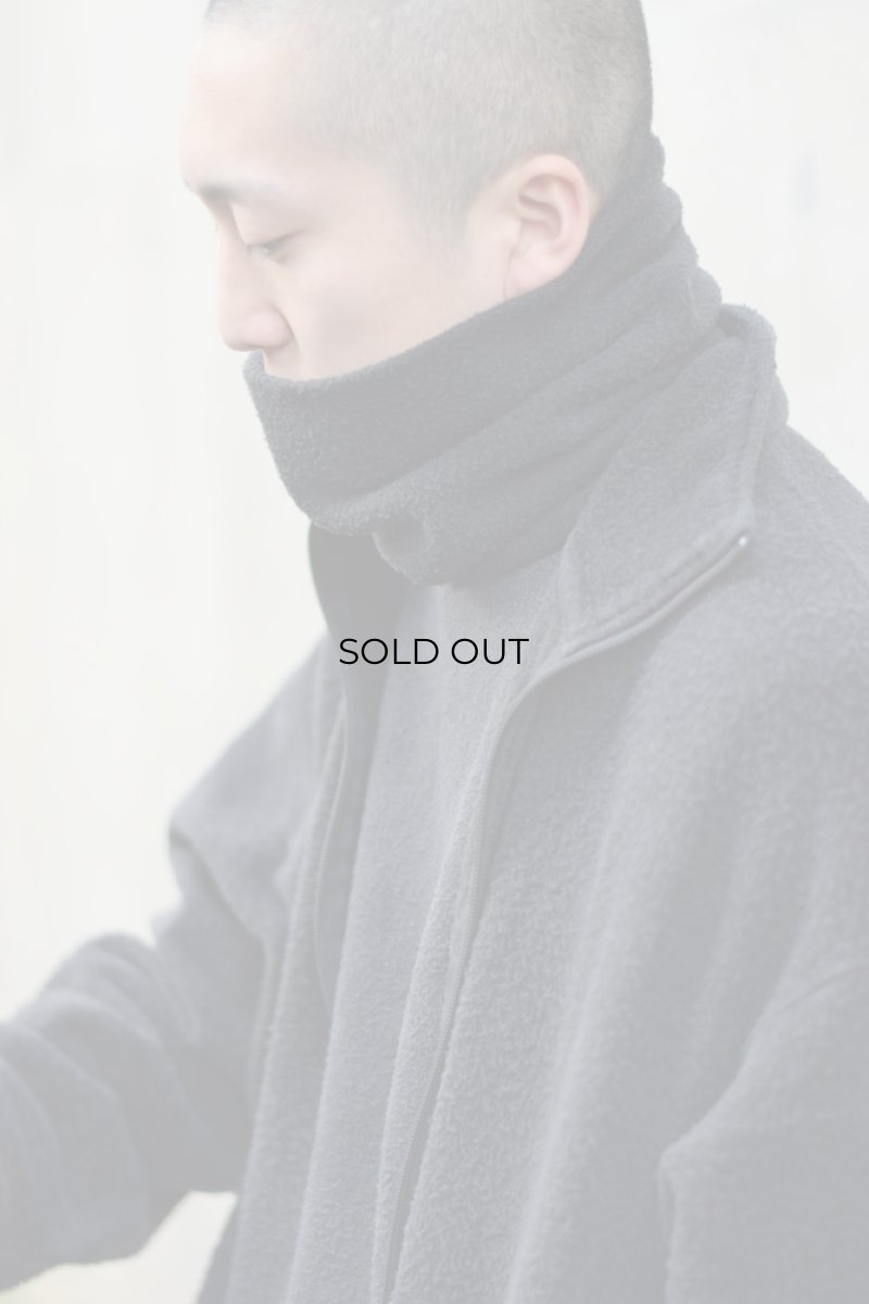 画像2: COMOLI (コモリ) フリース ネックウォーマー [FADE BLACK] (2)