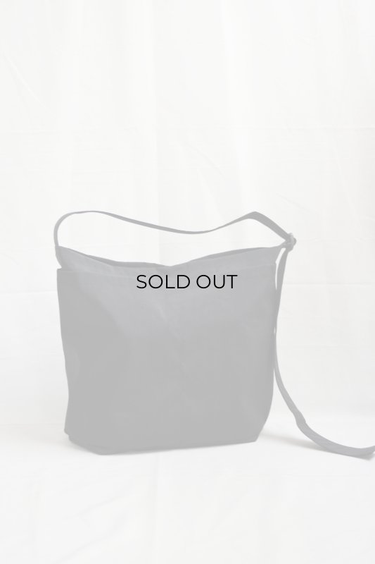 ERA. (イーラ) TAS US HELMET BAG
