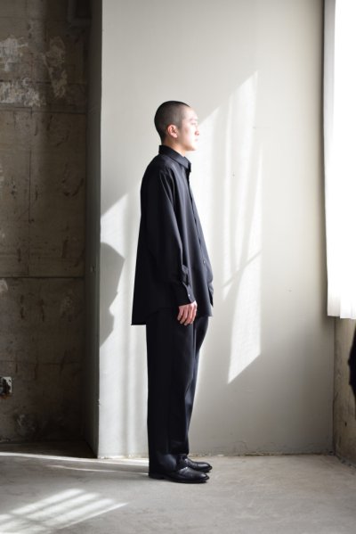 画像2: MARKAWARE (マーカウェア) ORGANIC WOOL 2/80 TROPICAL COMFORT FIT SHIRT [BLACK]