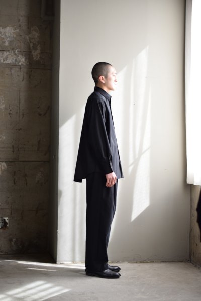 画像1: MARKAWARE (マーカウェア) ORGANIC WOOL 2/80 TROPICAL COMFORT FIT SHIRT [BLACK]