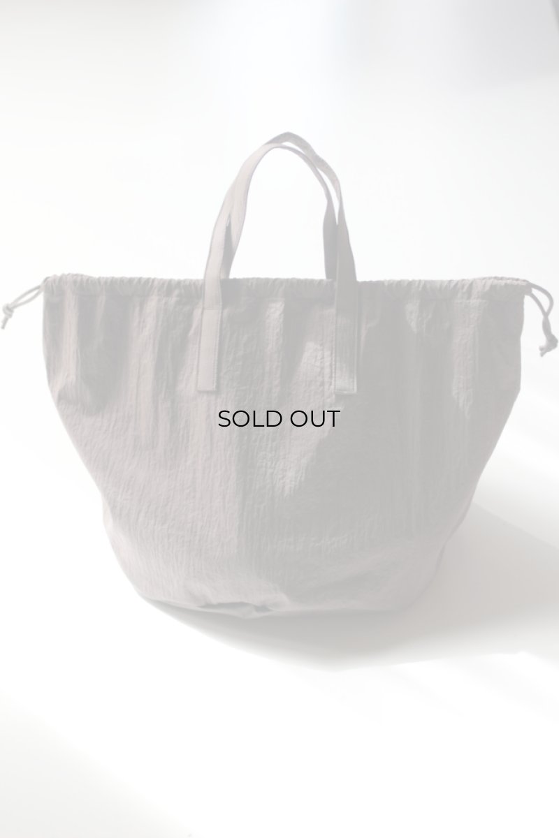 画像7: ERA. (イーラ) SHRINK TAFFETA HELMET BAG [2-colors] (7)
