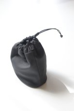 ストラップを外しています。