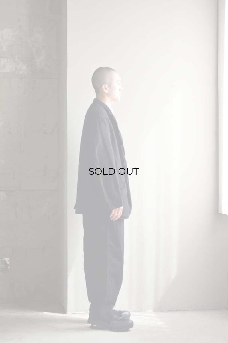 身長175cm、体重62kgの体型でサイズ2の着用例